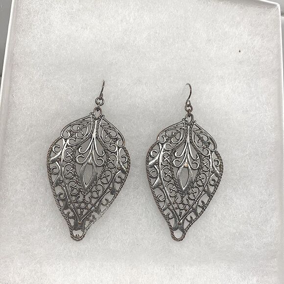 2 Pairs of Hanging Boho Earring - Picture 3 of 3